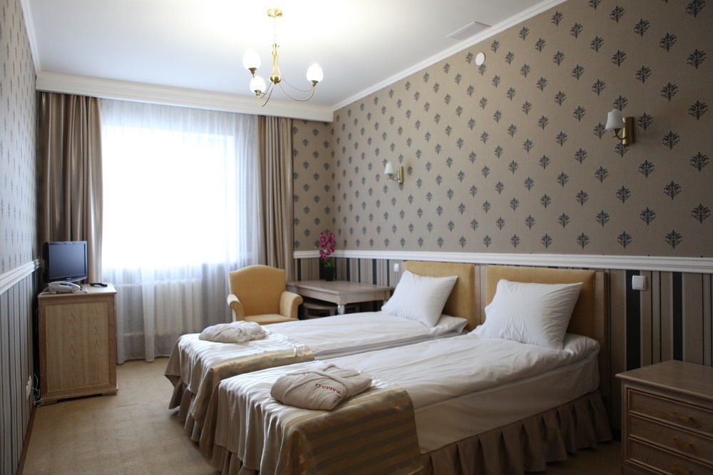 Hotel O Azamat à Astana Extérieur photo